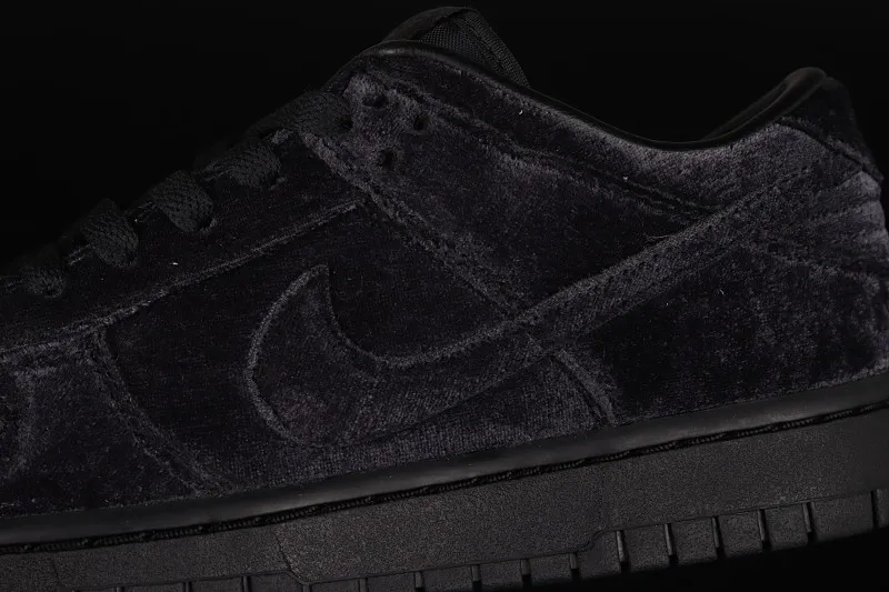 All categories Nk SB Dunk Series Nk SB Dunk Low Low-top skate shoes Pure original version Dover Street Market x Nk Dunk Low "Triple Black" Black Valentine's Day SB Dunk Series low-top skate shoes DH2686-002
